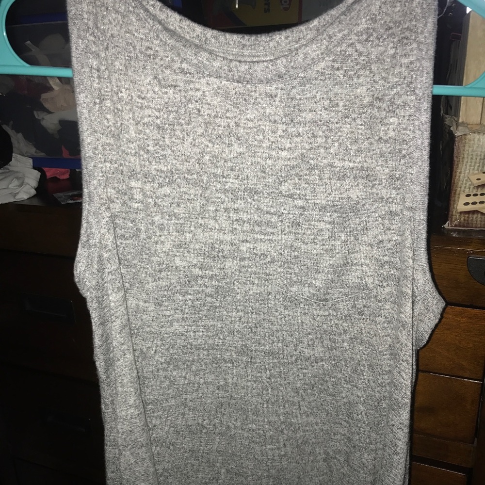 Grey tank top